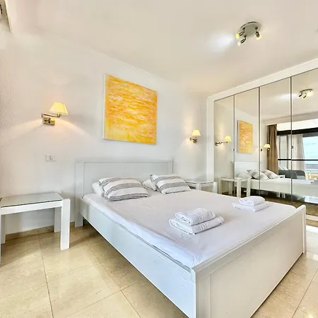 First Line Attic - Adults Only - Apartment
