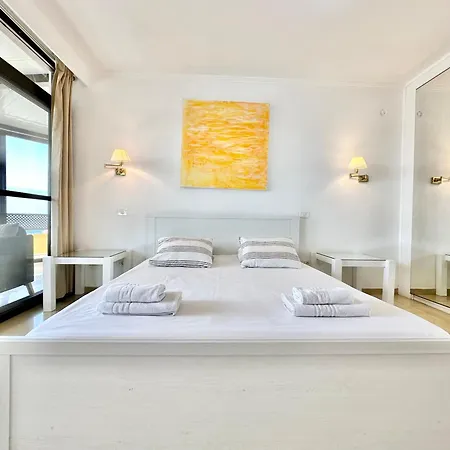 Apartment First Line Attic - Adults Only - *