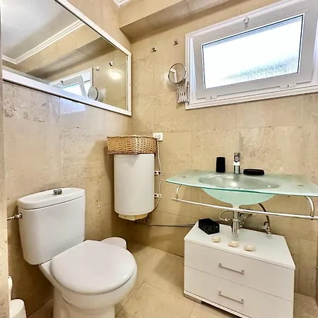 First Line Attic - Adults Only - Apartment